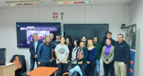 Studenci projektowania graficznego uczestniczą w projekcie Global Understanding