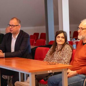 Prezydent W. Bakun z wykładowcami