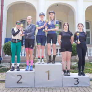 zwyciężczynie na podium