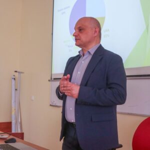 dr inż. Grzegorz Dzieniszewski, prof. PANS – Dyrektor Instytutu Nauk Technicznych