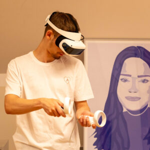 student w goglach VR