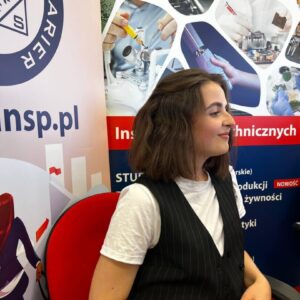 studentka podczas konferencji online