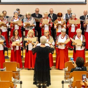 występ Chóru UTW Uniwersytetu Rzeszowskiego „Cantilena” im. Alicji Borowiec w Rzeszowie