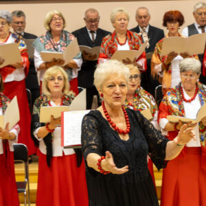 występ Chóru UTW Uniwersytetu Rzeszowskiego „Cantilena” im. Alicji Borowiec w Rzeszowie