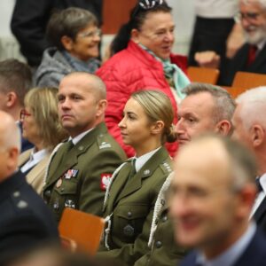 goście w uczelnianej auli