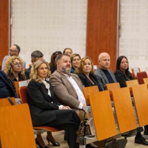 grono prelegentów, specjalistów, przedstawicieli instytucji oraz gości