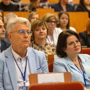 grono prelegentów, specjalistów, przedstawicieli instytucji oraz gości
