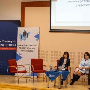 panel dyskusyjny w Auli PANS