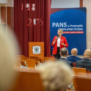 rzecznik prasowy PANS – dr Ewelina Kasperska