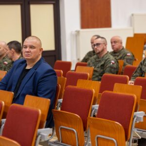 Uczestnicy konferencji w auli, na pierwszym planie A. Paniw