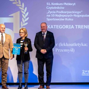 wręczenie nagrody laureatce plebiscytu
