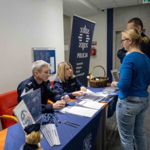 stoisko informacyjne Komendy Miejskiej Policji w Przemyślu