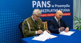 PANS w Przemyślu rozwija sieć współpracy – podpisaliśmy porozumienie z WCR w Jarosławiu