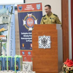 st. kpt. Paweł Wójtowicz – Przewodniczący Komisji Konkursowej (w trakcie przemówienia)