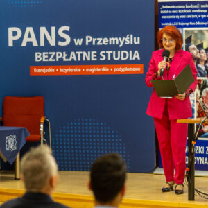 M. Stankiewicz, moderatorka konferencji