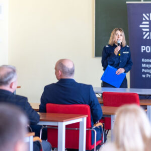 sierż. szt. Magda Lubas z Komendy Miejskiej Policji w Przemyślu otwiera wydarzenie