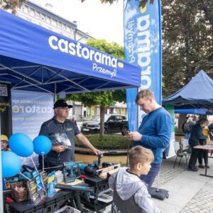 stoisko promocyjne firmy Castorama