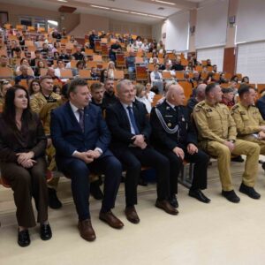 goście wraz z uczestnikami konkursu (uczelniana Aula)