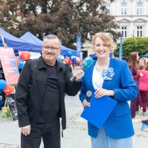 Grzegorz Janiszewski - dziennikarz Polskiego Radia Rzeszów (po lewej), Ewelina Kasperska - rzecznik prasowy PANS (po prawej)