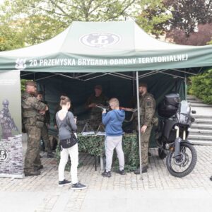 stoisko wystawiennicze 20 Przemyskiej Brygady Obrony Terytorialnej