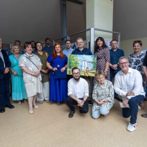pamiątkowe zdjęcie grupowe w Galerii ŚWIETLIK