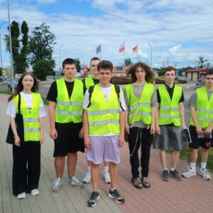pamiątkowe zdjęcie grupowe studentów