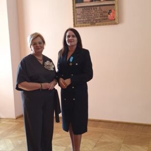Starosta Przemyski - Bożena Ryczan (po lewej), Kierownik Działu Organizacji i Promocji Państwowej Akademii Nauk Stosowanych w Przemyślu - Agata Lalik (po prawej)