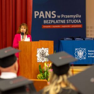 Dr hab. Bożena Baczewska, prof. PANS, Dyrektor IOZ