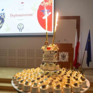 Słodka niespodzianka dla absolwentów