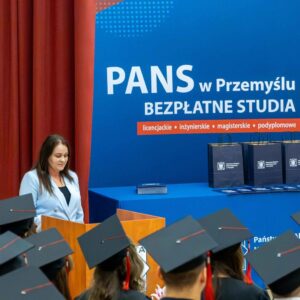 Agata Lalik - Kierownik Działu Organizacji i Promocji PANS, prowadząca uroczystość