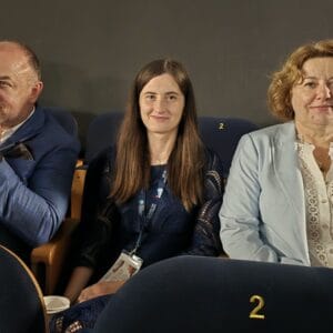 Dr M. Grela (pośrodku) wśród uczestników konferencji