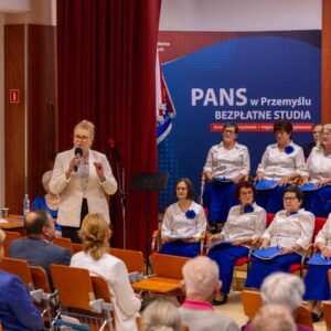 dr Ewelina Kasperska podczas wykładu